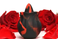 BLOOMGASM - Black Kiss Vibrateur Rose Rimming - Rouge/Noir