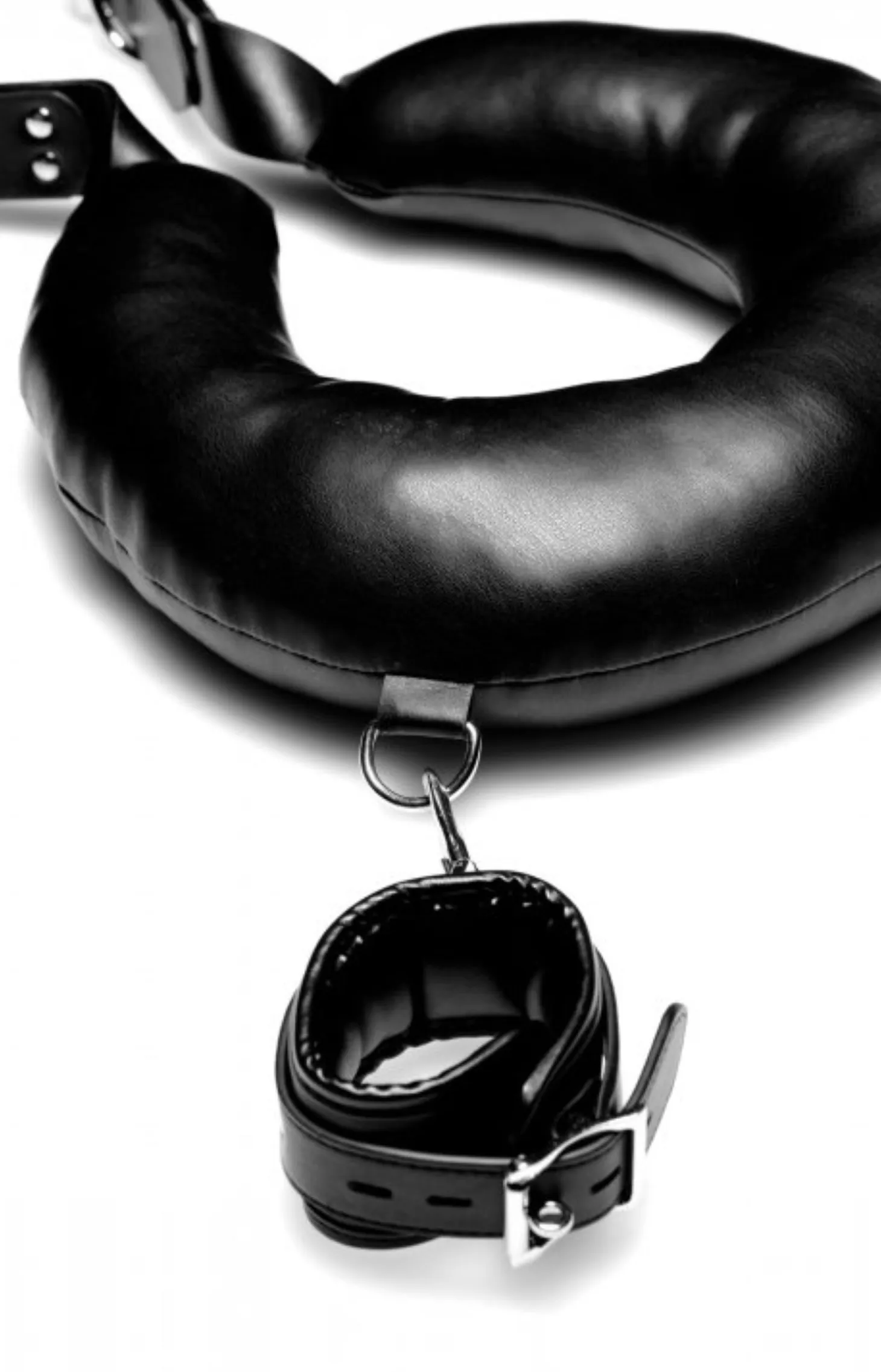 Ensemble de sangles d'immobilisation réglables avec menottes
