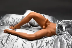 JOCK - Poupée Sexuelle Masculine Avec Godemichet Poussant