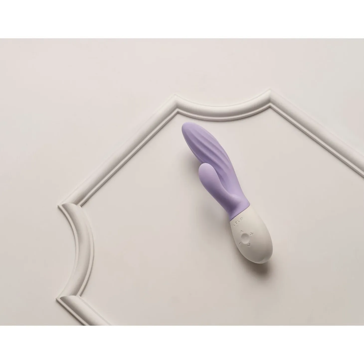 LELO - INA Twist Masseur Double Action - Lavender