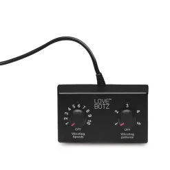 LOVE BOTZ - 50X Saddle Pro Machine Sexuelle avec 4 Accessoires - Noir