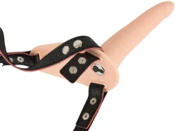Strap-on avec gode vibrant