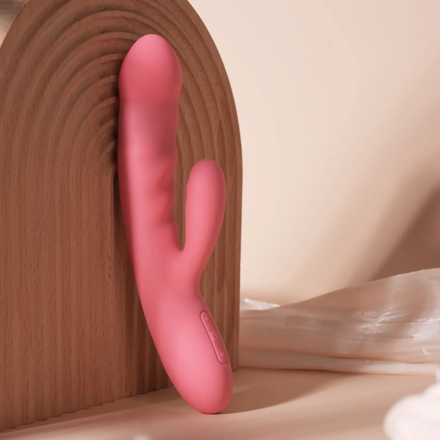 SVAKOM - Avery Vibromasseur Rabbit Pénétrant - Rose Fraise
